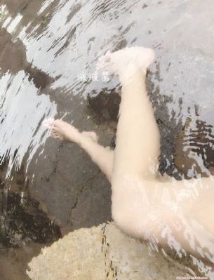 男生被女友拉着玩大摆锤_HD免费观看最新